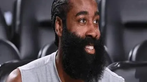 女王公园巡游者客场1-3不敌莱斯特城，科利远射制胜，战局暂定2-3